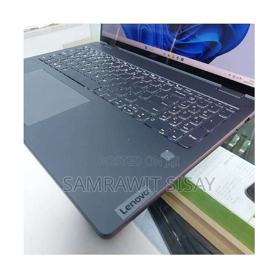 New Laptop Lenovo Yoga 950i 16GB Intel Core i5 SSD 512GB