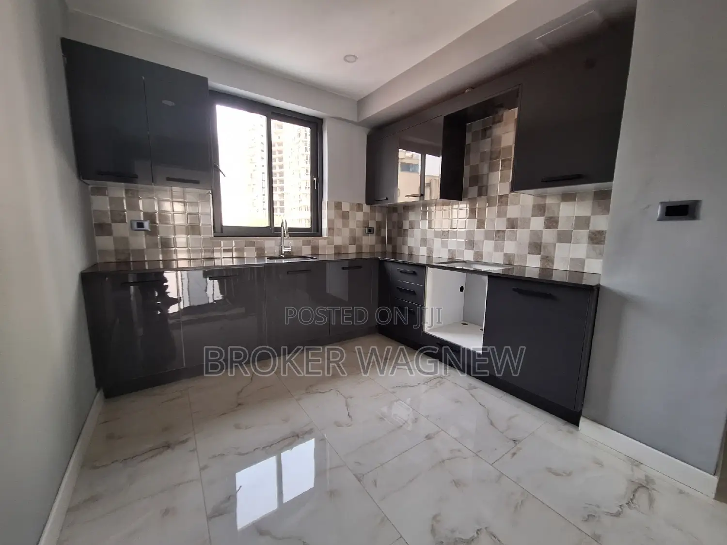Furnished 3bdrm Apartment in Kirkos for rent