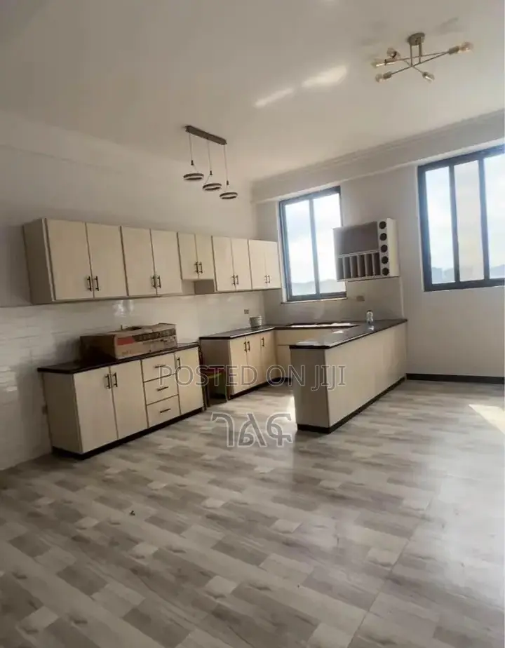 2bdrm Apartment in ሳሚት ሰንሻይን አፓርትመንት ባለ, Bole for sale