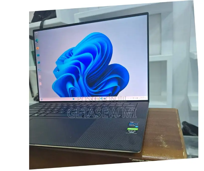 New Laptop Dell XPS 15 16GB Intel Core I7 SSD 512GB