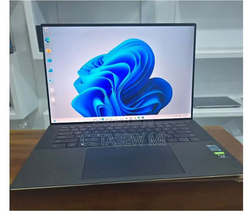 New Laptop Dell XPS 15 16GB Intel Core I7 SSD 512GB