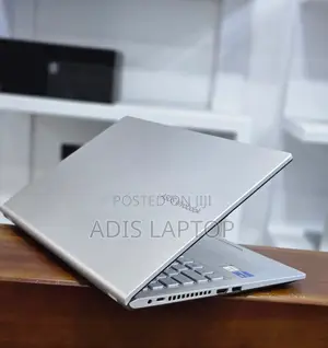 Photo - Laptop Asus VivoBook 15 X505BA 16GB Intel Core I7 SSD 512GB