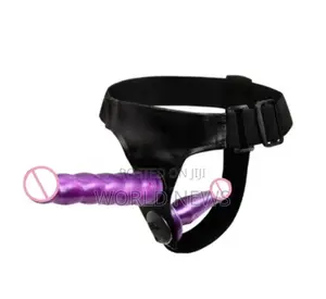 Photo - Dildo With Strapon