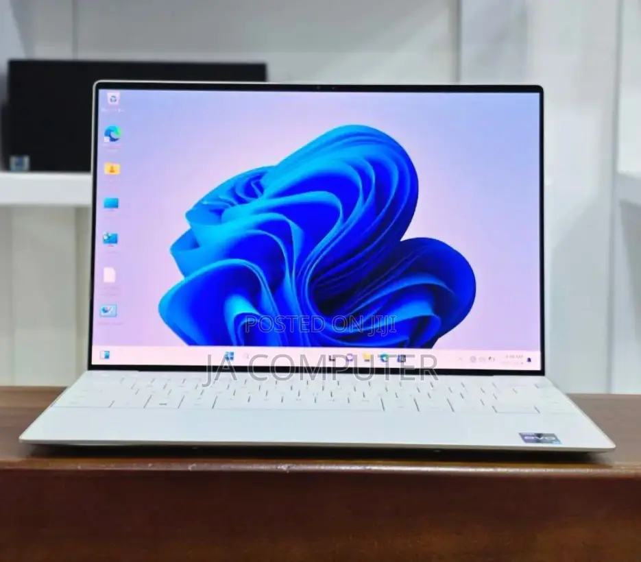 New Laptop Dell XPS 13 9320 32GB Intel Core I7 SSD 1T