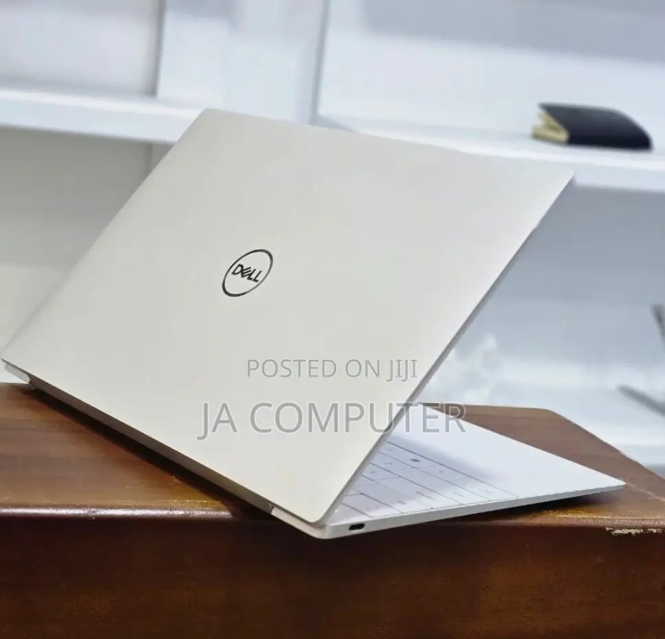 New Laptop Dell XPS 13 9320 32GB Intel Core I7 SSD 1T