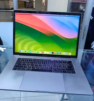 Photo - New Laptop Apple MacBook Pro 16GB Intel Core I7 SSD 512GB