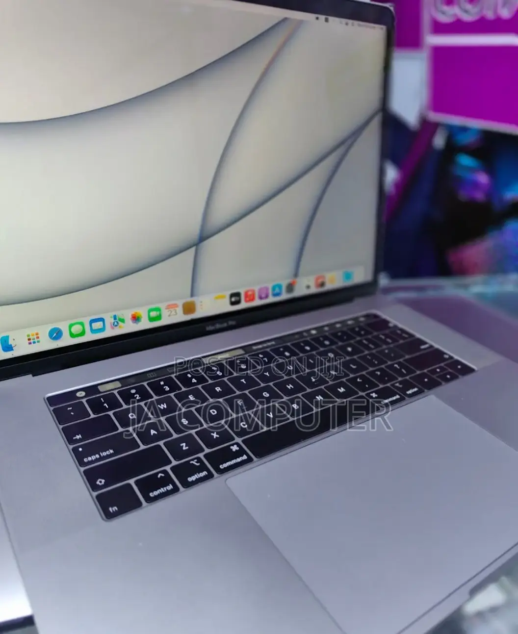 New Laptop Apple MacBook Pro 2017 16GB Intel Core I7 SSD 1T