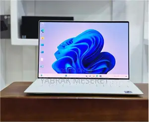 New Laptop Dell XPS 13 32GB Intel Core I7 SSD 1T