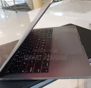 New Laptop Apple MacBook Pro 2017 16GB Intel Core i5 SSD 512GB