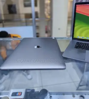 New Laptop Apple MacBook Pro 2018 32GB Intel Core I7 SSD 512GB