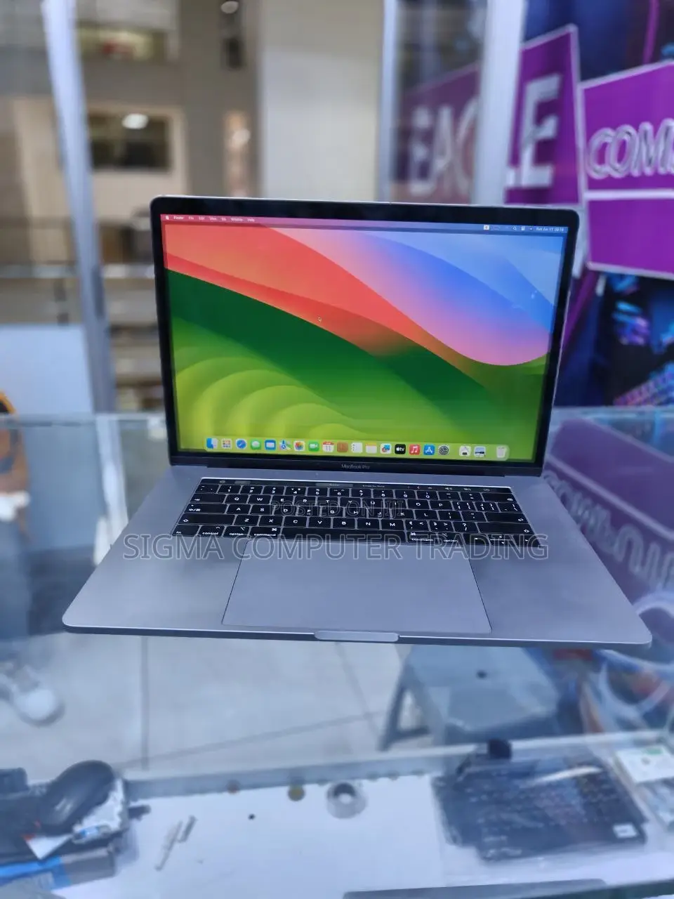 New Laptop Apple MacBook Pro 2018 32GB Intel Core I7 SSD 512GB