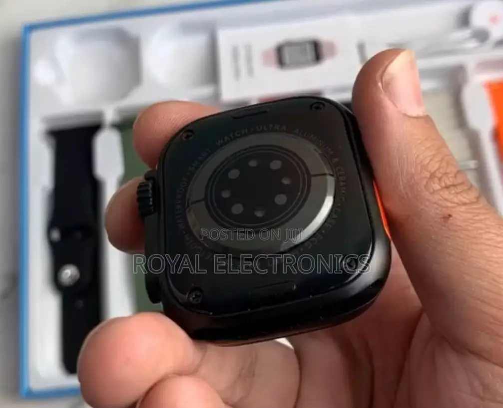 7 መቀያየሪያ ያለው KEQIWEAR Germany ስማርት ሰአት (KW8 Ultra-2)