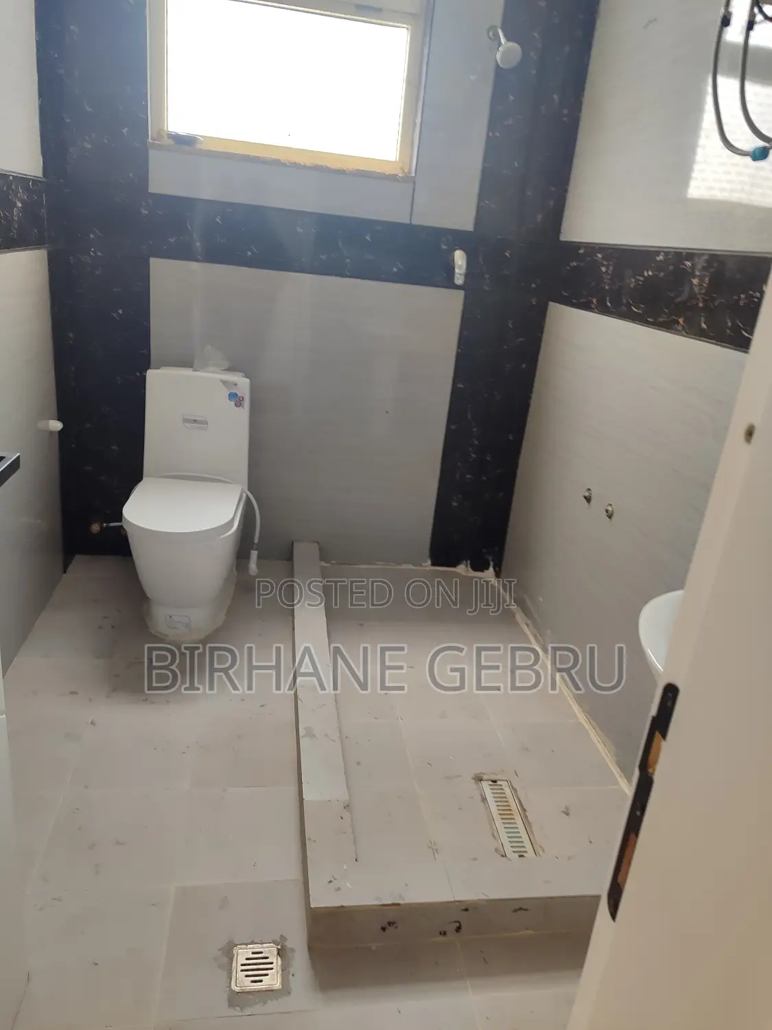 3 Bedroom Luxury Apartiment Rent