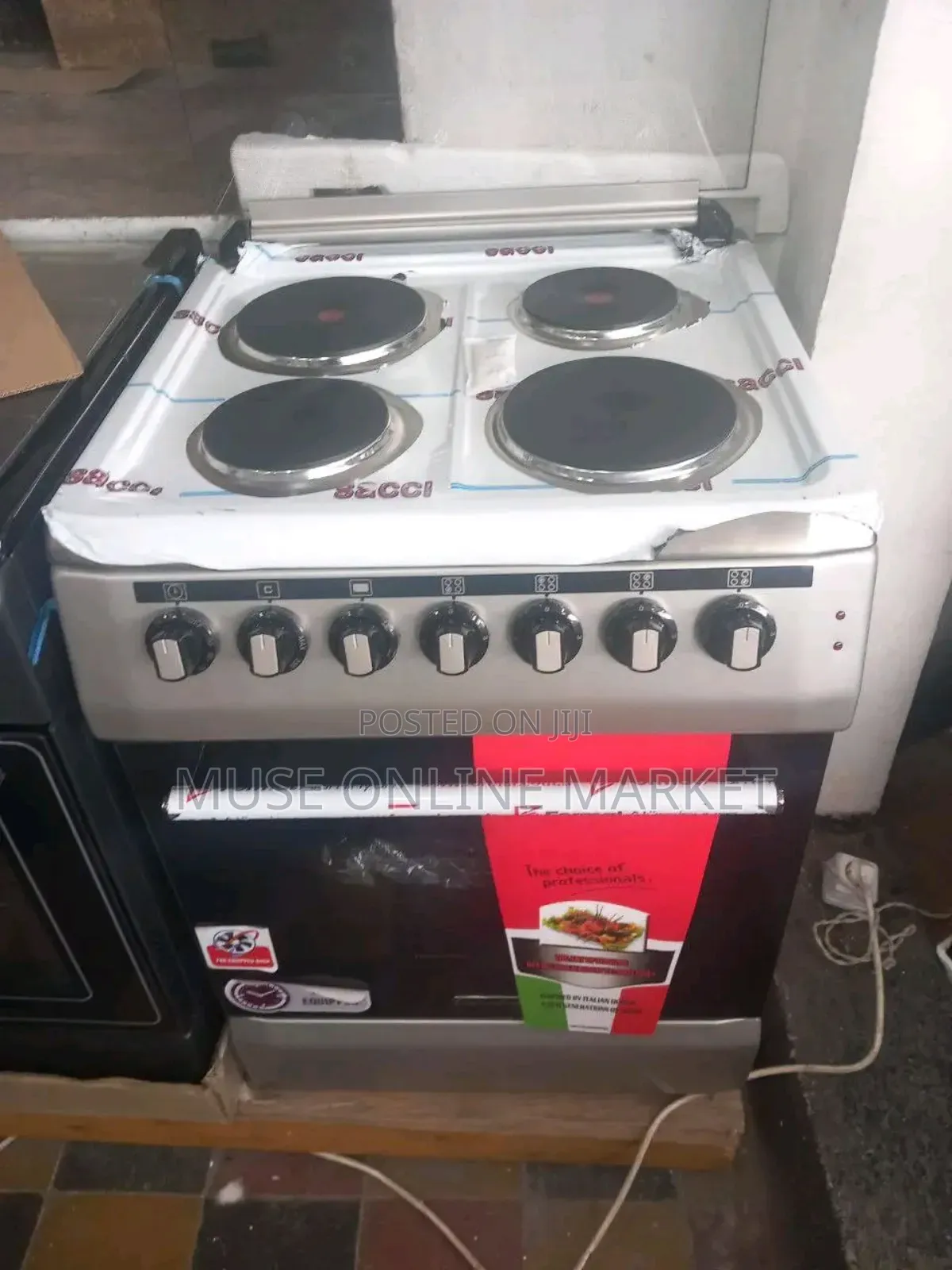 Luveratell 4 Electric Standing Oven