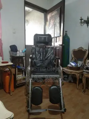 Multifunctional ዊልቼር Light Wheelchair曱wheelchair Solid Tyres