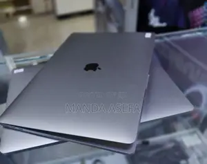 Photo - New Laptop Apple MacBook Pro 2017 16GB Intel Core I7 SSD 1T