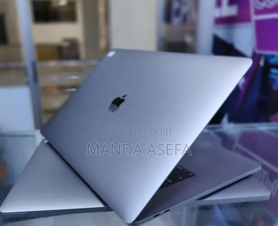 New Laptop Apple MacBook Pro 2017 16GB Intel Core I7 SSD 1T