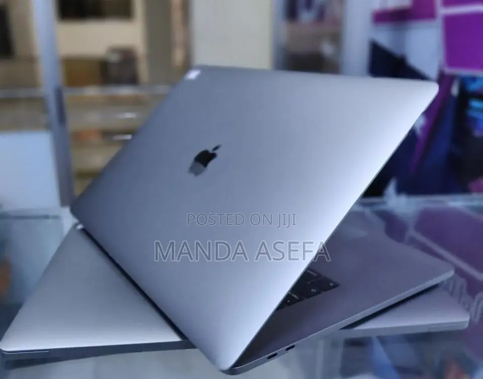 New Laptop Apple MacBook Pro 2017 16GB Intel Core I7 SSD 1T