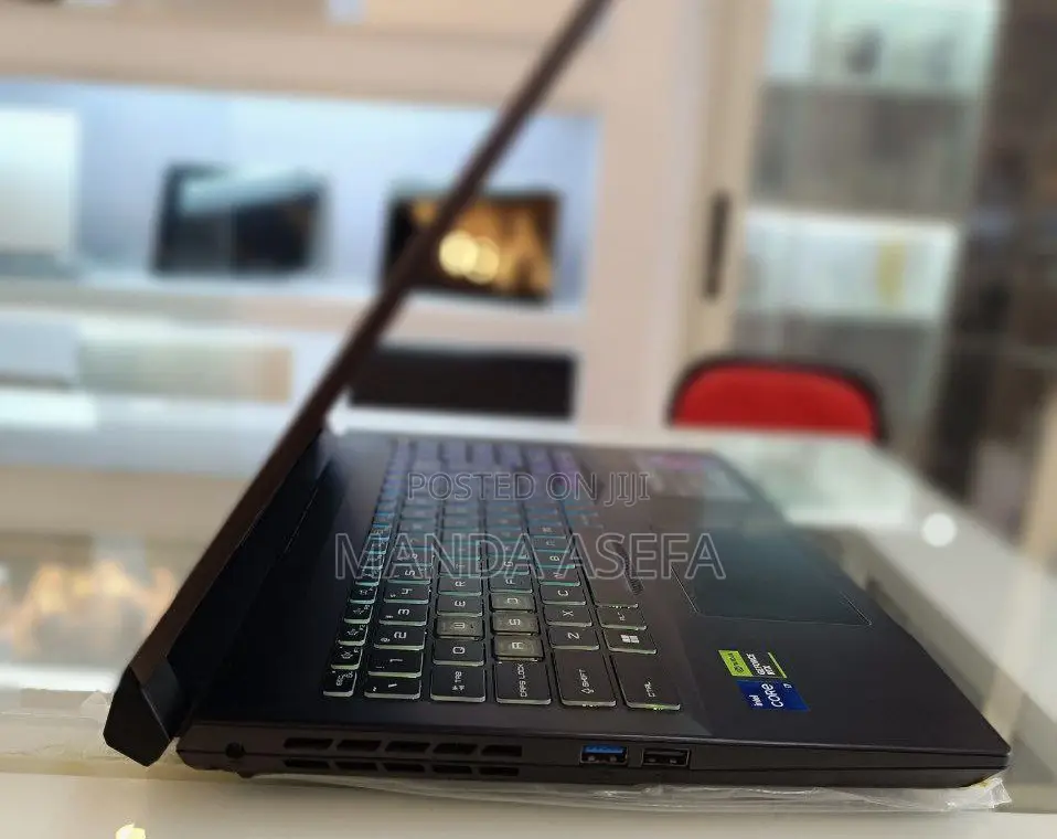 New Laptop MSI Pulse GL66 16GB Intel Core i7 SSD 1T