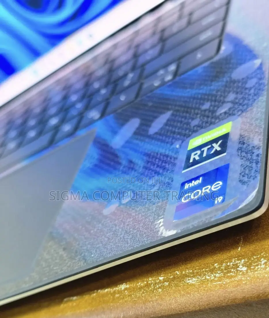 New Laptop Dell XPS 15 32GB Intel Core I9 SSD 2T