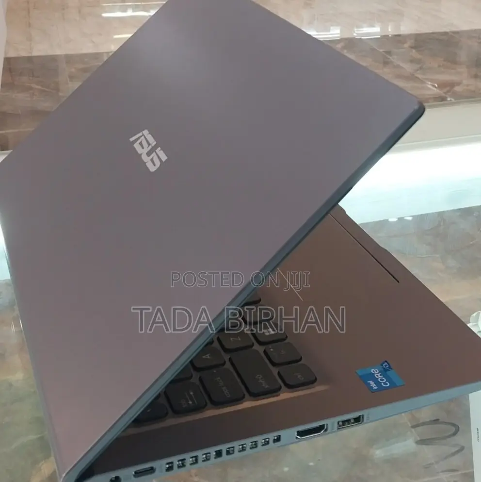 New Laptop Asus 1015E 8GB Intel Core I3 SSD 256GB