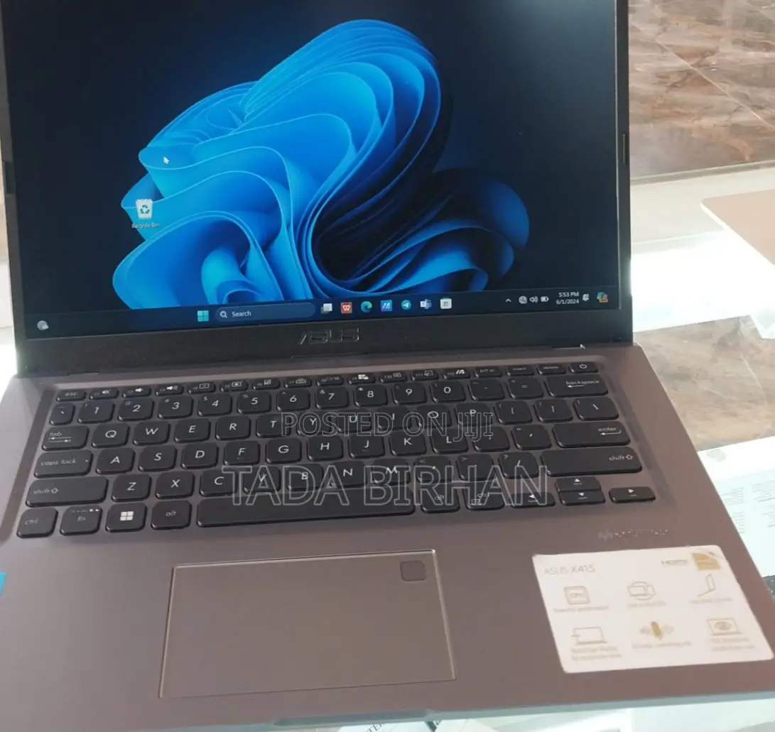 New Laptop Asus 1015E 8GB Intel Core I3 SSD 256GB