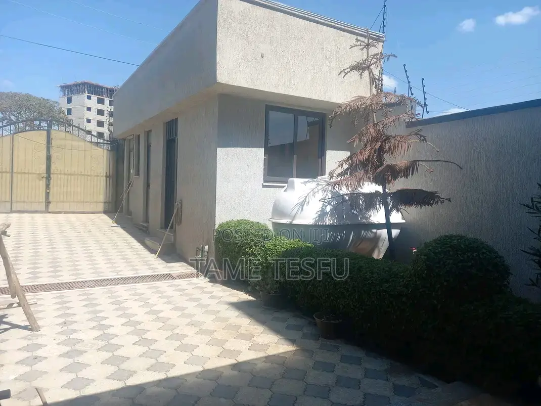 Furnished 4bdrm House in Summit, Bole for sale