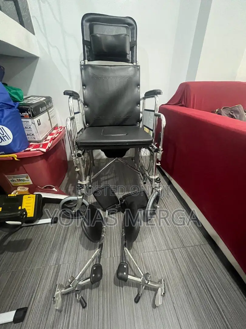 Wheel Chair Folding and Reclining炒commode Wheelchair/ዊልቼር