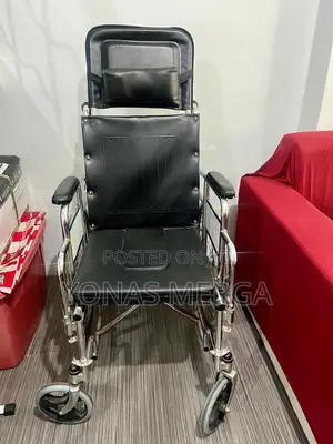 Wheelchair With Comode并toilet Wheelchair召popo,Bed,Sleep ዊልቼር