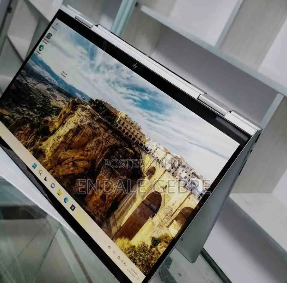 New Laptop HP Envy X360 8GB Intel Core I5 SSD 512GB
