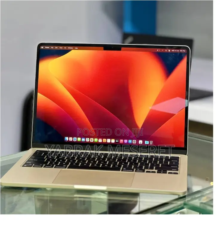 New Laptop Apple MacBook Air 2023 M2 8GB Apple M2 SSD 256GB