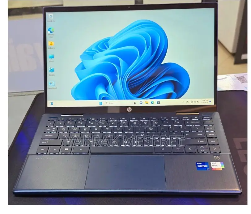 New Laptop HP Pavilion X360 8GB Intel Core I7 SSD 512GB