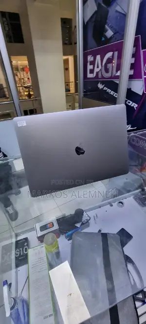 New Laptop Apple MacBook Air 2020 M1 12GB Intel Core i7 SSD 1.5T