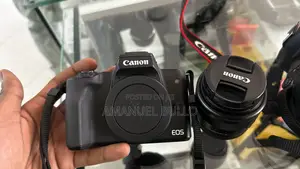 Photo - M50 Canon 