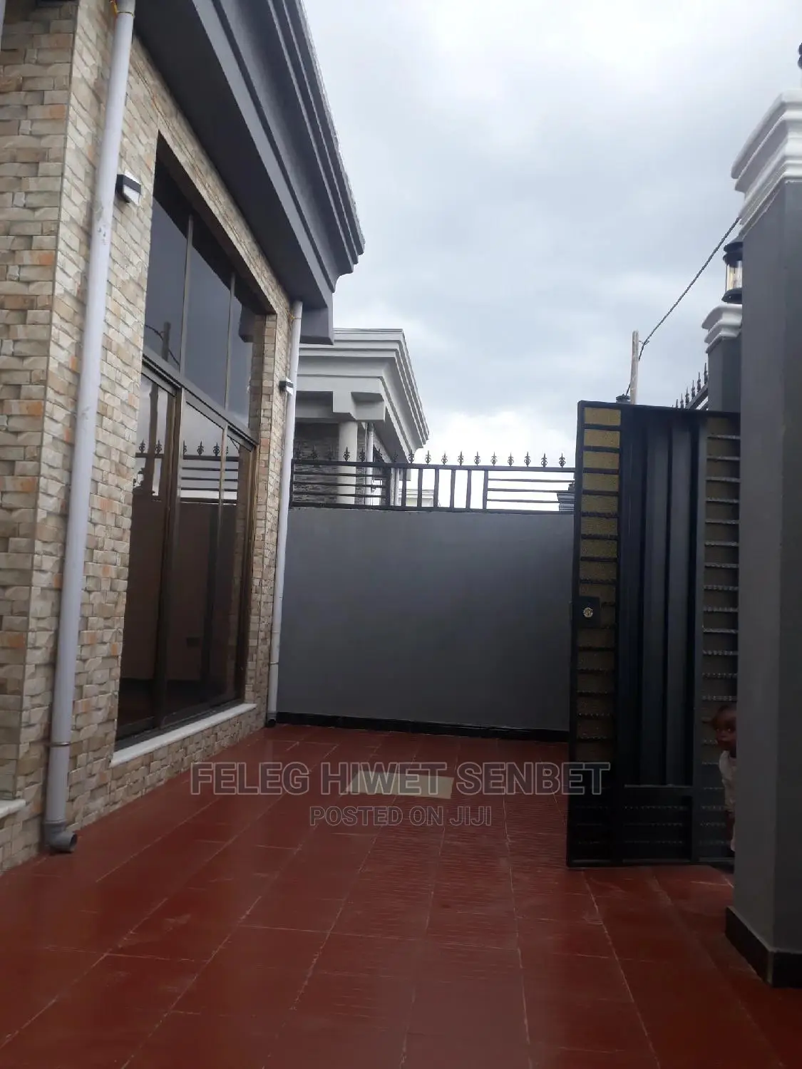Furnished 5bdrm Villa in Aa, Bole for Sale