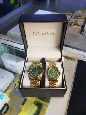 Photo - New Latina Couples Watch