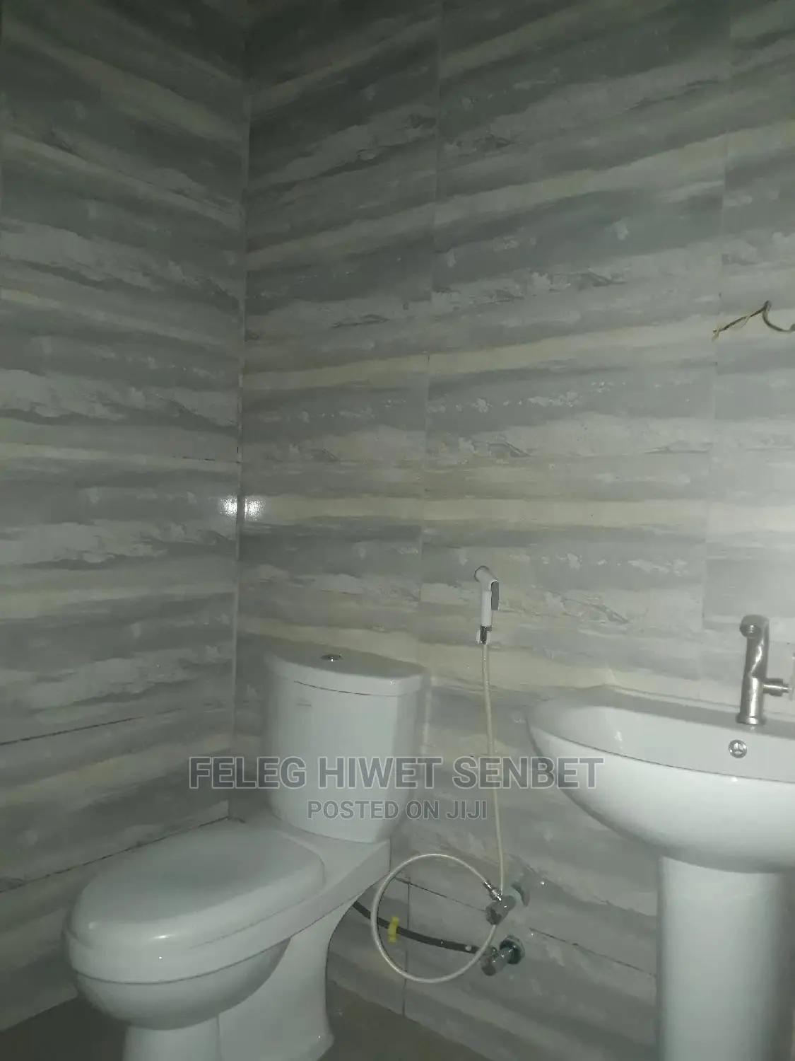 Furnished 5bdrm Villa in Aa, Bole for Sale