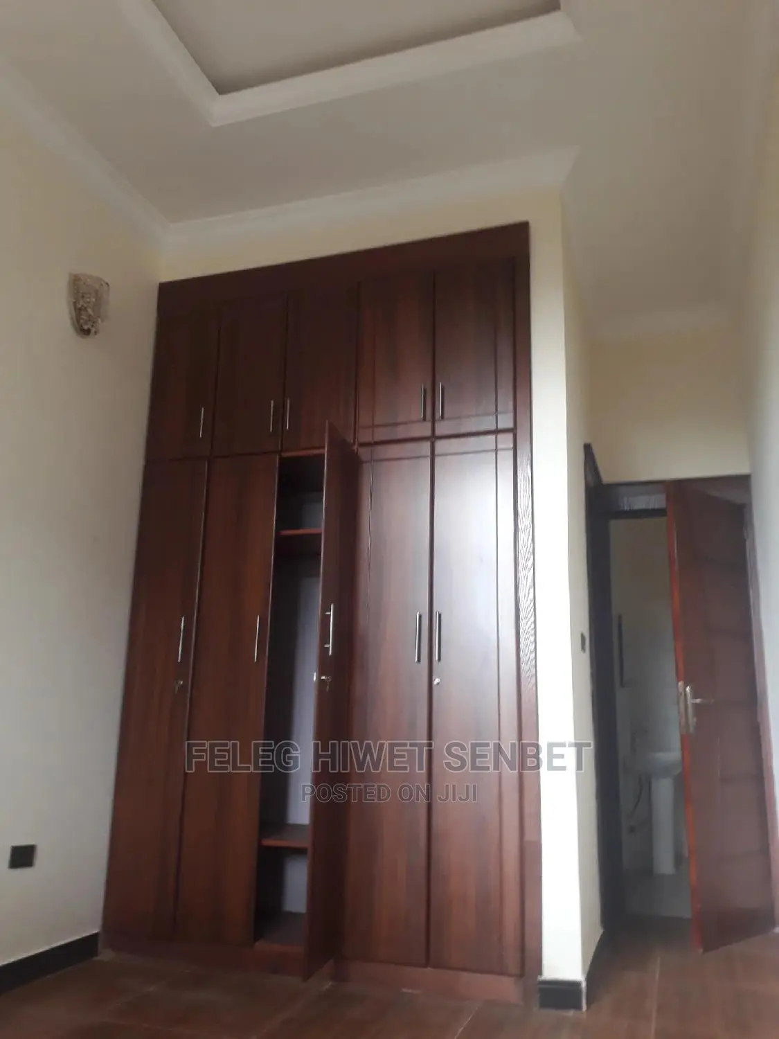 Furnished 5bdrm Villa in Aa, Bole for Sale