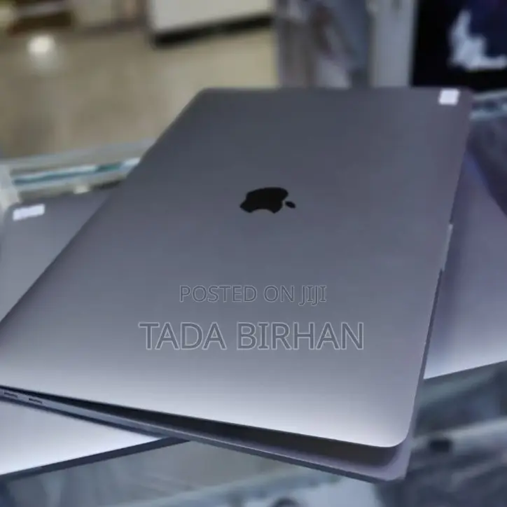 New Laptop Apple MacBook Pro 2017 16GB Intel Core I7 SSD 1T