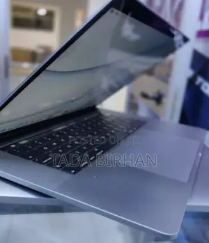 New Laptop Apple MacBook Pro 2017 16GB Intel Core I7 SSD 1T