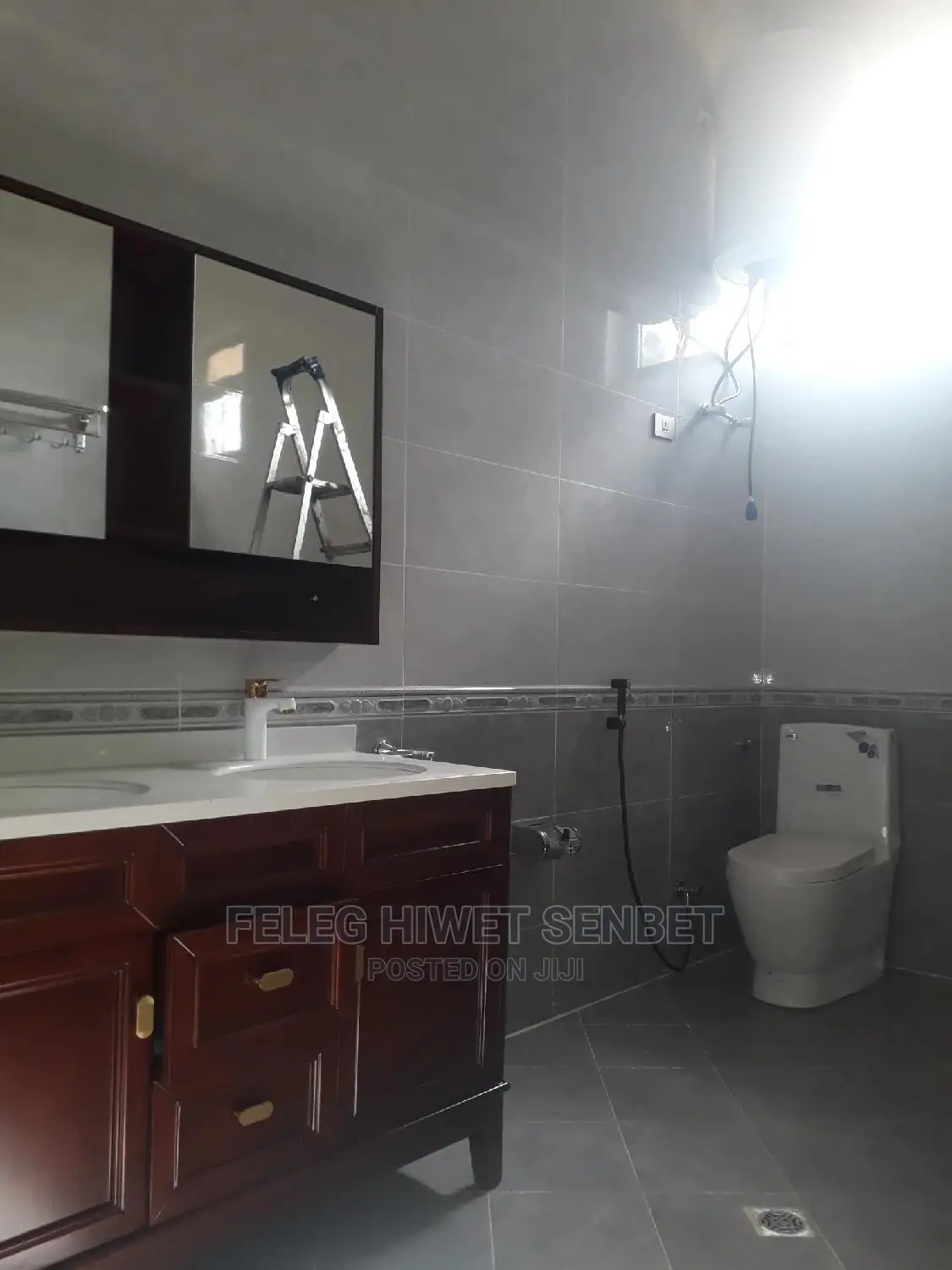 Furnished 5bdrm Villa in አአ, Bole for Sale