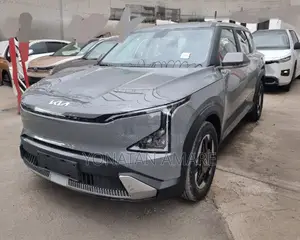 New Kia K5 2023 Gray