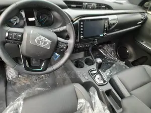 New Toyota Hilux 2024 Gray