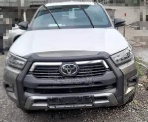 Photo - New Toyota Hilux 2024 Gray
