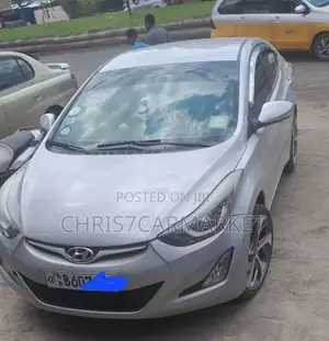 Photo - Hyundai Elantra 2015 Silver