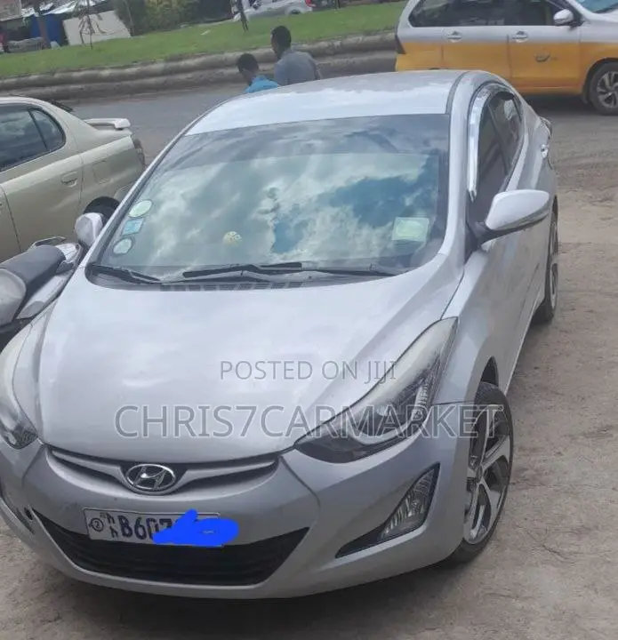 Hyundai Elantra 2015 Silver