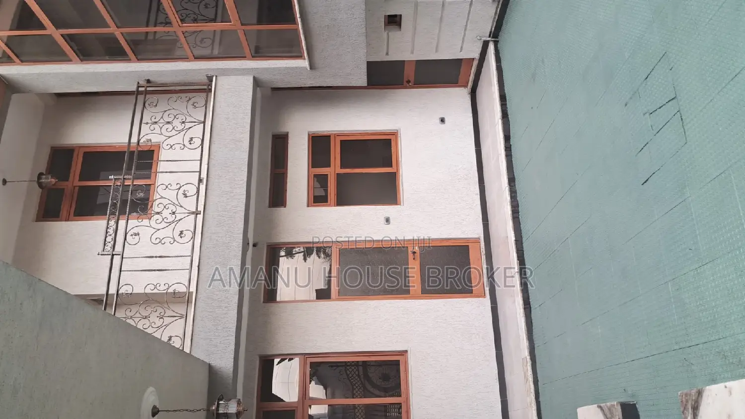 12bdrm House in Addis Ababa, Bole for rent