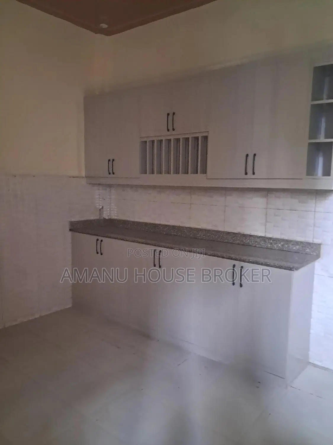 12bdrm House in Addis Ababa, Bole for rent