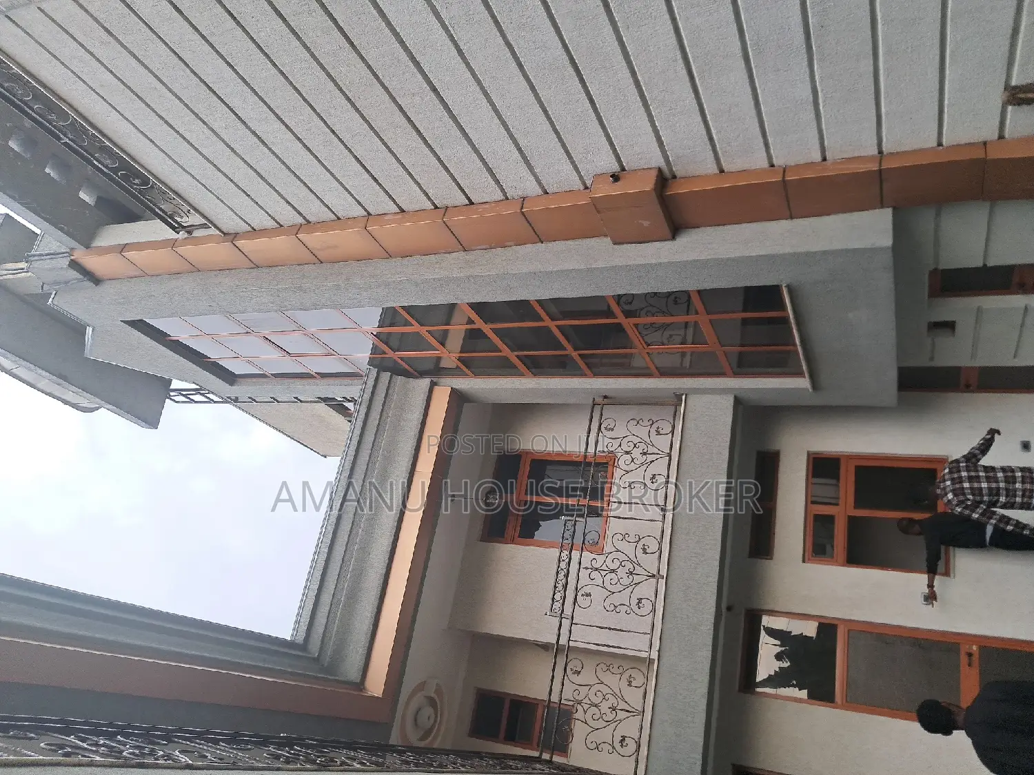 12bdrm House in Addis Ababa, Bole for rent