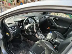 Hyundai Avante 2015 Silver